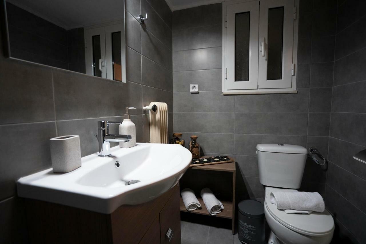Cozy Apt Next To Metro And Close To Acropolis! Athén Kültér fotó